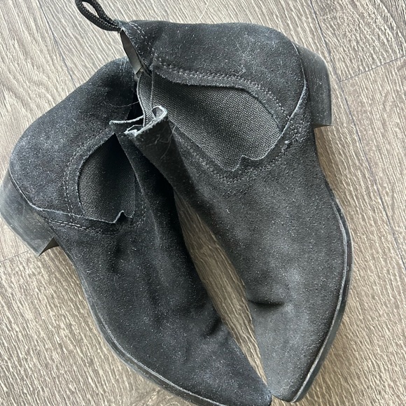 Ankle booties - Picture 3 of 3